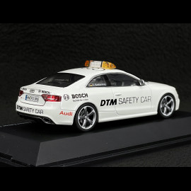 Audi RS5 Safety Car DTM 2010 Weiß 1/43 Schuco 450740400