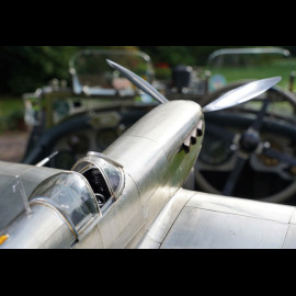 Flugzeug Spitfire Mk I 1936 mit Aluminiumsockel AP456