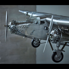 Flugzeug Ford Trimotor 1926 mit Aluminiumsockel AP452