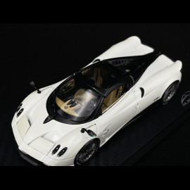 Pagani Huayra Roadster 2017 Pearl White 1/43 Almost Real ALM450302