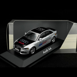 Audi A4 3.2 quattro Mileage Marathon 2007 Eissilber 1/43 Minichamps 5010704113