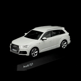 Audi Q7 Quattro V8 TDI 2015 Weiß 1/43 Spark 5011407623