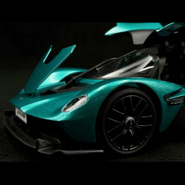 Aston Martin Valkyrie 2022 Green 1/18 Maisto 31465G