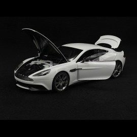 Aston Martin Vanquish 2015 White 1/18 Autoart 70250 - Second Choice