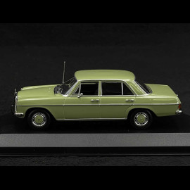 Mercedes-Benz 200 / 8 1968 Lichtgrün 1/43 Minichamps 940034007