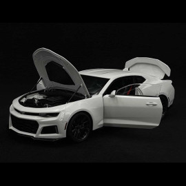 Chevrolet Camaro ZL1 2017 Summit White 1/18 AutoArt 71206