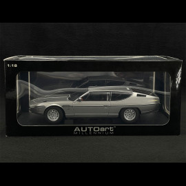 Lamborghini Espada 1968 Silber 1/18 Autoart 74501