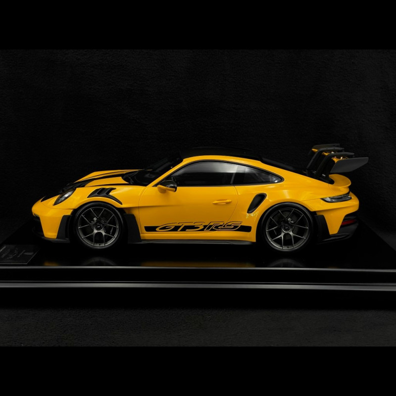 Porsche 911 GT3 RS Type 992 2023 Signal Yellow 1/12 Spark WAP0231550P003 Porsche 911 GT3 RS Type 992 2023 Signal Yellow 1/12 Spark WAP0231550P003
