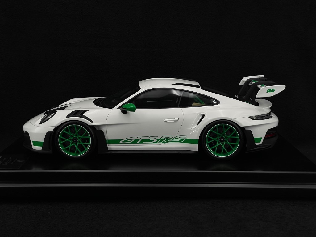 Porsche 911 GT3 RS Type 992 2023 Tribute To 1972 Carrera RS White