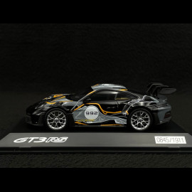 Porsche 911 GT3 RS Type 992 n°992 Weissach Test Track 2023 Grau / Orange 1/43 Spark WAP0202880SGT3