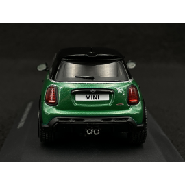 Mini Cooper John Works 2023 British Racing Green 1/43 Solido S4315002