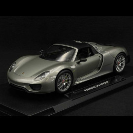 Porsche 918 Spyder 2014 Silber / Schwarz 1/18 Welly 18051HGRC