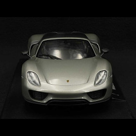 Porsche 918 Spyder 2014 Silber / Schwarz 1/18 Welly 18051HGRC