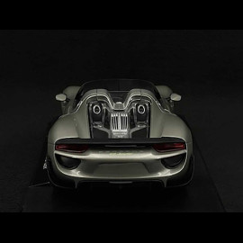 Porsche 918 Spyder 2014 Silber / Schwarz 1/18 Welly 18051HGRC