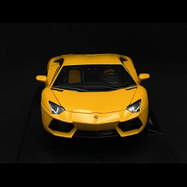 Lamborghini Aventador LP700-4 2011 Gelb 1/18 Welly 18041YE