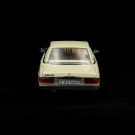 Mercedes-Benz 350 SL R107 Hardtop 1977 Elfenbein 1/18 Sunstar 4667