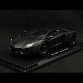 Lamborghini Aventador LP700-4 2011 Matt Black 1/18 Welly 18041BK