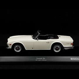 Triumph TR6 Roadster 1969 Weiß 1/18 Minichamps 155132035