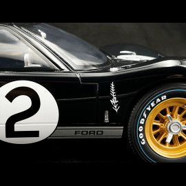 Ford GT40 Mk II n° 2 Sieger 24h Le Mans 1966 1/12 CMR CMR12034