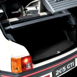 Kit Peugeot 205 GTI 1.9 1985 White 1/8 Ixo Models