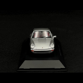 Porsche 911 Turbo "Nr.1 Louise" 1974 Silber 1/43 Spark MAP02030024