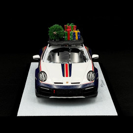 Porsche 911 Dakar Typ 992 2023 Roughroads mit Weihnachtsbaum und Geschenken 1/18 Spark WAP0211680SXMS