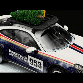 Porsche 911 Dakar Typ 992 2023 Roughroads mit Weihnachtsbaum und Geschenken 1/18 Spark WAP0211680SXMS