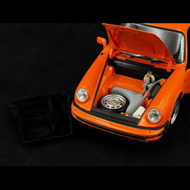 Porsche 911 Carrera 3.2 1983 Orange 1/43 Minichamps 100063025