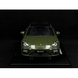 Porsche Panamera Turbo S Sport Turismo 2021 Nato Olive Green 1/18 GT Spirit GT447