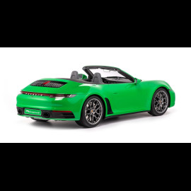 Porsche 911 Carrera 4S Cabriolet Type 992 2020 Python Green 1/8 Minichamps 800662001