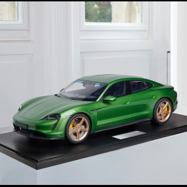 Porsche Taycan Turbo S 2020 Python Green Metallic 1/8 Minichamps 800660002