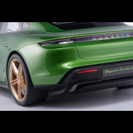 Porsche Taycan Turbo S 2020 Python Green Metallic 1/8 Minichamps 800660002