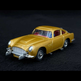 Aston Martin DB5 James Bond Goldfinger 1965 Gold 1/46 Corgi Toys CD54321015