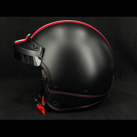 Mattschwarzer Helm mit grünen, weißen und roten Streifen – Schwarze und rote Lederverstärkung
