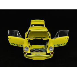 Porsche 911 Carrera RS 2.7 1973 Yellow Green Stripes 1/18 Autoart 78033