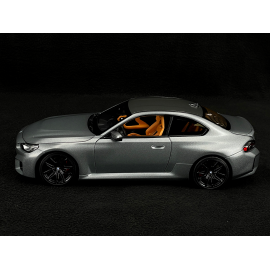BMW M2 G87 2023 Mattgrau 1/18 Minichamps 110023121