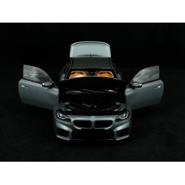 BMW M2 G87 2023 Mattgrau 1/18 Minichamps 110023121