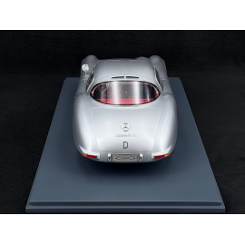 Mercedes-Benz 300 SLR Uhlenhaut Coupé 1955 Silber Metallic 1:12 Schuco 450052700