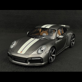 Porsche 911 Sport Classic Typ 992 2022 Metallic Grau mit Weißen Streifen 1/18 Minichamps 110069201