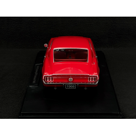 Ford Mustang GT Fastback Coupé 1968 Rot 1:18 KK Scale KKDC181392