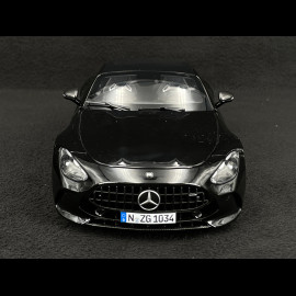 Mercedes-Benz AMG GT 63 4Matic - Obsidianschwarz - 1:18 NZG 1034/50