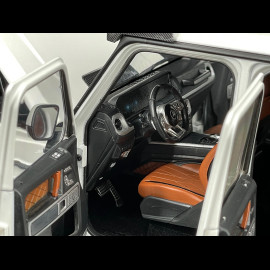 Mercedes-AMG G63 4x4 2024 Opalweiß 1/18 NZG 107500040 1075/0040