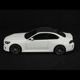 BMW M2 2023 White 1/18 Minichamps 110023122