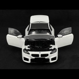 BMW M2 2023 White 1/18 Minichamps 110023122