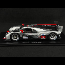 Audi R18 TDI Nr.2 Sieger 24h Le Mans 2011 Lotterer Fässler Tréluyer 1/18 Spark 18LM11