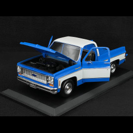 Chevrolet C-10 Pick Up Cheyenne Super 1974 Blue/White 1/18 Maisto 31467BU