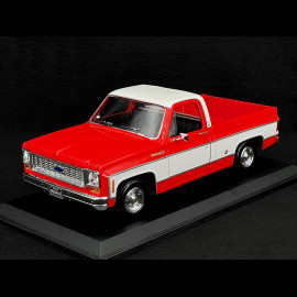 Chevrolet C-10 Pick-Up Cheyenne Super 1974 Red 1/18 Maisto 31467RD