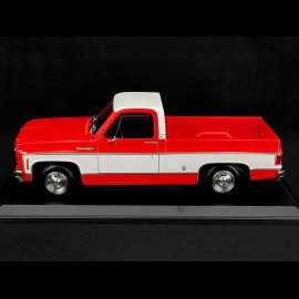Chevrolet C-10 Pick-Up Cheyenne Super 1974 Red 1/18 Maisto 31467RD