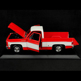 Chevrolet C-10 Pick-Up Cheyenne Super 1974 Red 1/18 Maisto 31467RD
