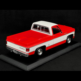 Chevrolet C-10 Pick-Up Cheyenne Super 1974 Red 1/18 Maisto 31467RD